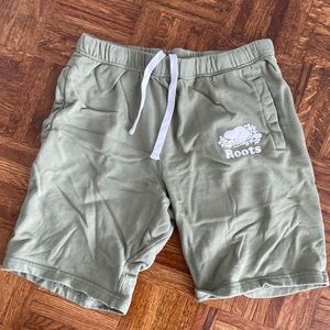 NWOT roots mens shorts size M